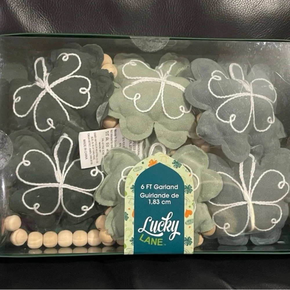 Lucky Lane St Patricks Shamrocks Garland